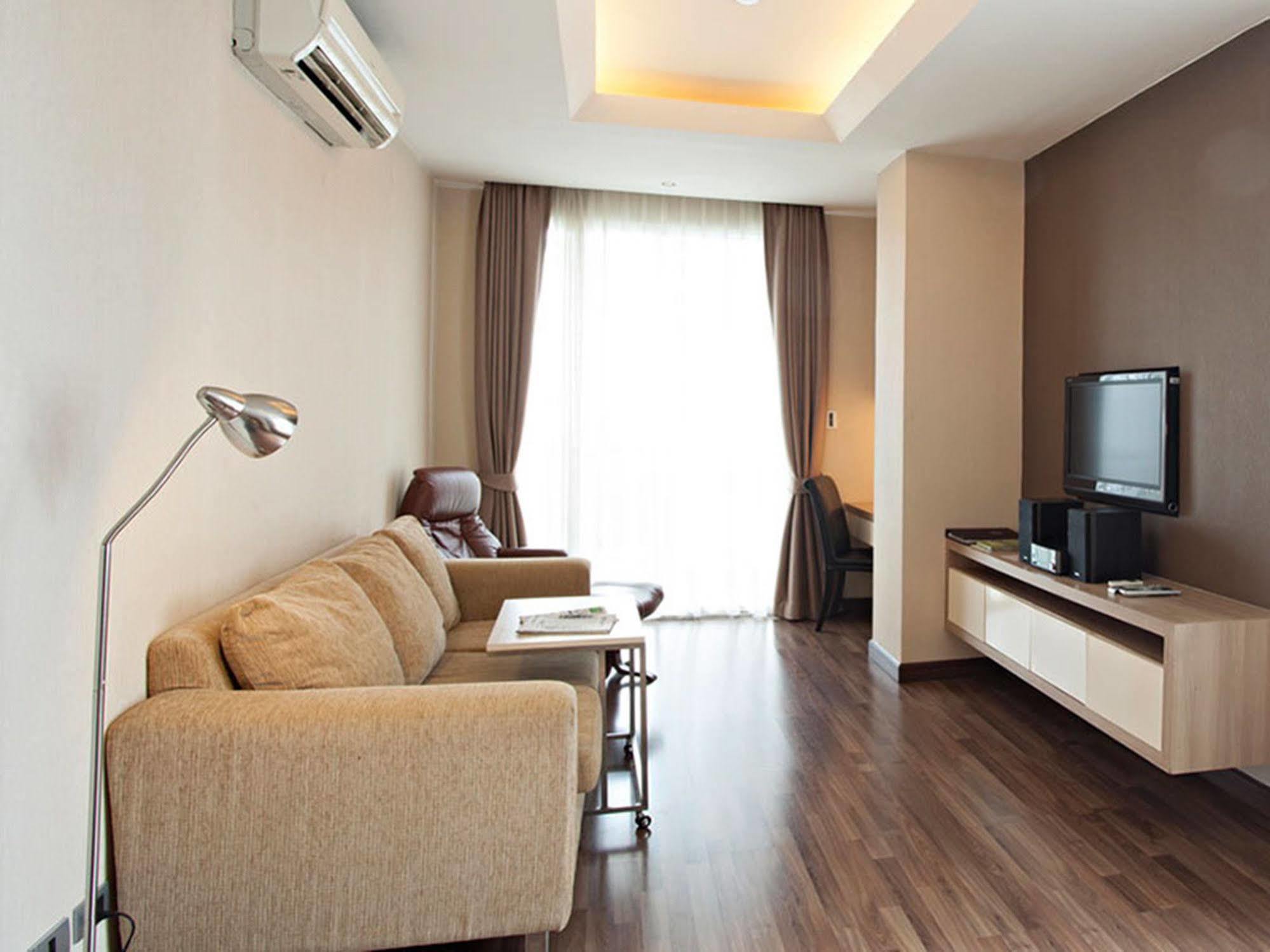 V Residence Бангкок Екстер'єр фото