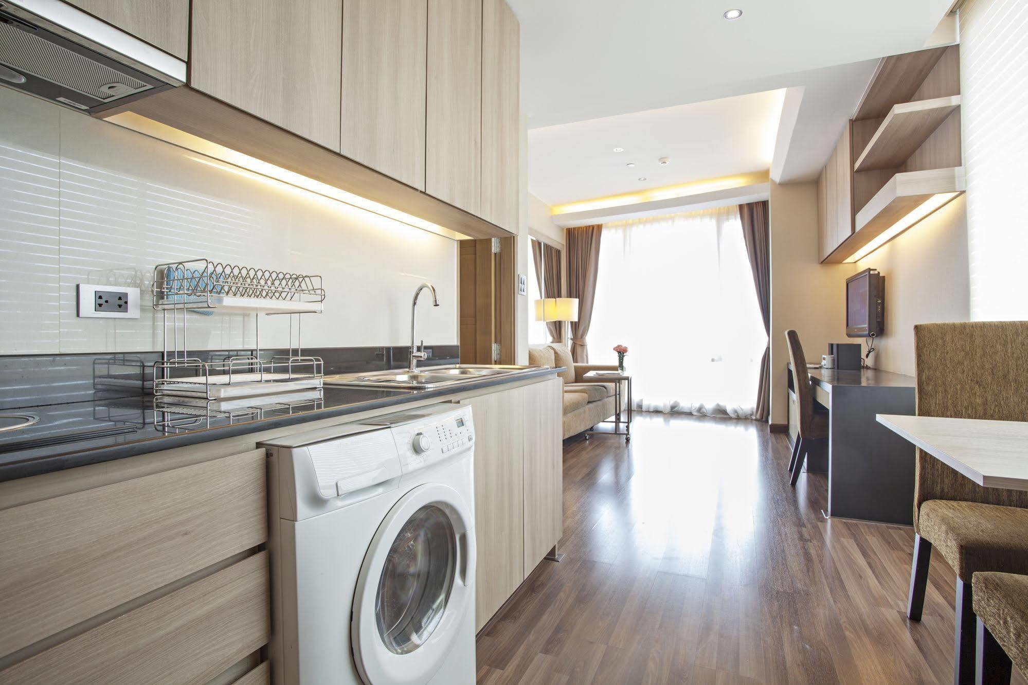 V Residence Бангкок Екстер'єр фото